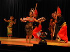 クアラルンプールの夜を彩る民族舞踊ショー