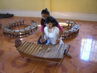 伝統継承 カンボジア伝統楽器を習おう