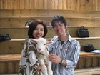 可愛い子羊と一緒に写真撮影！