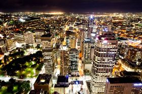 大都会シドニーの夜の顔