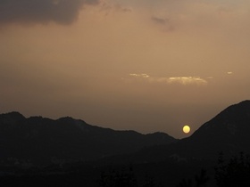ゆっくりと日が暮れていく韓国の黄昏時