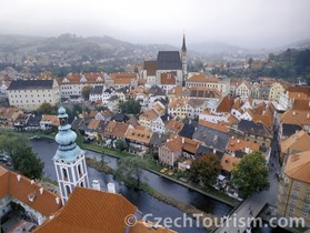 ヴルタヴァ川に抱かれた美しいチェコの街とお城