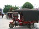 タイのトゥクトゥクに似た3輪車も街のいたる所で走っています！