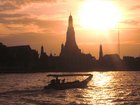 もうひとつの市内観光と夕日に染まるワット...