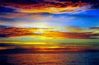 夕日を眺めるアンダマン海クルーズ