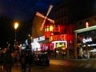 パリのイルミネーション +ムーランルージュのスペクタクル・ショー