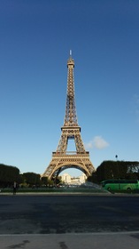 パリを一気に観光するのによかったです。