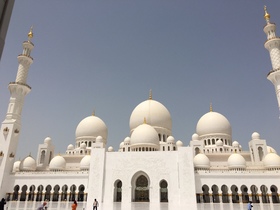 世界一美しいシェイク・ザイード・モスクに感動！