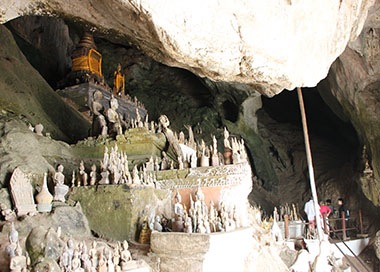 パクオウ洞窟