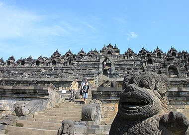 バリ島発ボロブドゥール