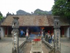 リ朝とレ朝の王が祀られているホアルーのお寺!