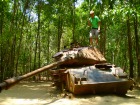 ベトナム戦争当時の戦車が残されています