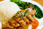 屋台めしでも、野菜とお肉のバランスよし！