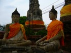 ワット・ヤイ・チャイ・モンコンの仏像