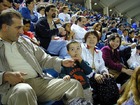 応援をする観客席