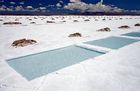 サルタのサリーナスグランデスはウユニ塩湖に続く巨大塩原です。