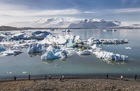 氷河が浮かぶヨークルスアゥルロゥン湖