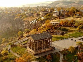 ヘレニズム建築が珍しいガルニ寺院