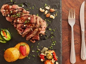 4スターロッジの滞在で、サファリも食事も楽しみましょう