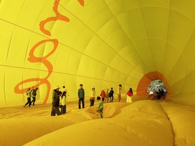 普段は見られない熱気球の内側へ。ワクワクが詰まった特別な体験をどうぞ