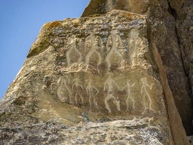 世界遺産に登録されているゴブスタン国立公園の岩窟画