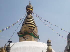 スワヤンブナート寺院のストゥーパ