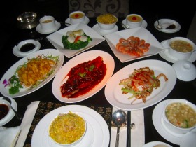 豪華な広東料理ディナー