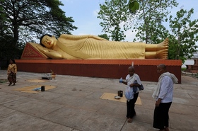 寺院プノンスレイの涅槃仏