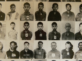 刑務所に収容されていた人々の写真