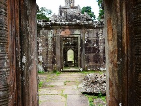 タイ側の呼称はプラーサート・プラウィハーン