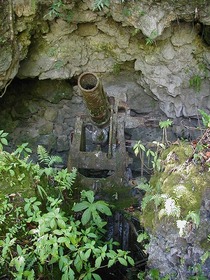 旧日本軍大砲跡