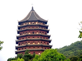 銭塘江の高潮を鎮めるために建立された塔「六和塔」