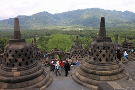 ボロブドゥール寺院遺跡群は世界遺産のひとつ