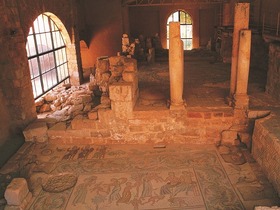 聖地最古の地図を含むモザイク画、マダバモザイク