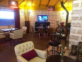 塩のホテルのラウンジでゆっくり