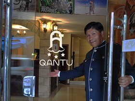 親切なスタッフがお出迎え。