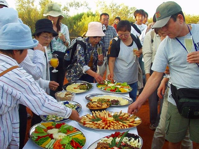 ウルル（エアーズロック） 日本語ロックコネクション！見所すべて