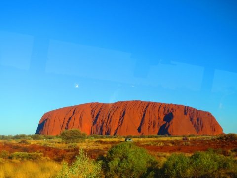 エアーズロック　石　オーストラリア　ウルル 2025年】エアーズロック旅行で外せないお勧め観光スポットを厳選！