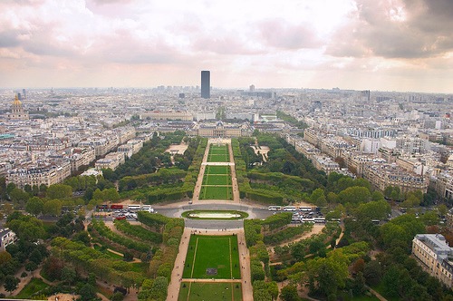 パリ 人気コンボ！ エッフェル塔展望台＋パリ市内観光車窓観光 (日本語