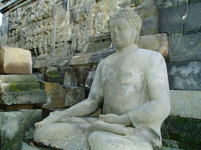 ボロブドゥールとジョグジャカルタ 世界遺産の旅 日帰り（ジャカルタ発