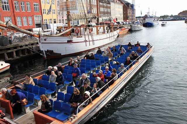 デンマーク コペンハーゲン運河クルーズ乗船チケット（ガンメル