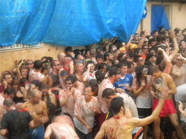 ★トマト祭★ 上白石萌音トマト祭参戦でブチ切れ!? スペインで体当たりSP