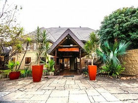 グランドクルーガーロッジ＆スパ3泊4日サファリパッケージ【ヨハネスブルク国際空港発着/ 空港送迎＋宿泊（4スター）＋朝食・夕食＋ゲームドライブ】※アクティビティ追加可能