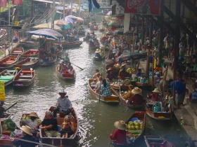 庶民の活気を体感!!水上マーケット 人気のダムヌンサドアク観光 (ランチ付きまたはランチなし)