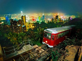 【2023年休業中】オープントップバス・ビクトリアピーク夜景鑑賞（優先乗車トラム付き）