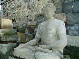 ボロブドゥールとプランバナン２大世界遺産＆ジョグジャカルタ観光＋ストゥンブの丘サンライズ観賞付き！【1泊2日 / ジャカルタ発 / 日本語（遺跡内は別途料金）】