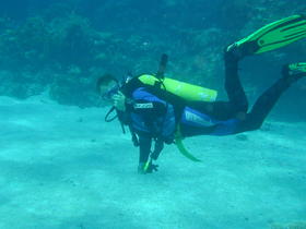 グアムの海で体験ダイビング