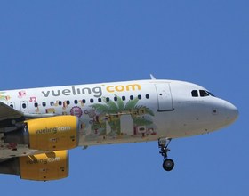 パリ・オルリー空港発バルセロナ 片道・往復チケット LCC格安航空券！