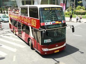 オープントップバスで上海市内1日観光