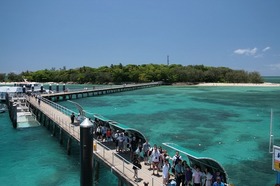 セイリングで行くグリーン島